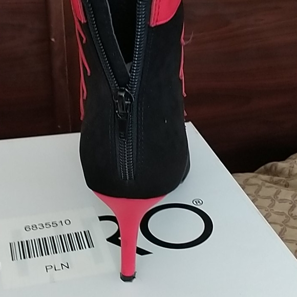 Ashro Greccia Bootie Boots - Picture 5 of 9